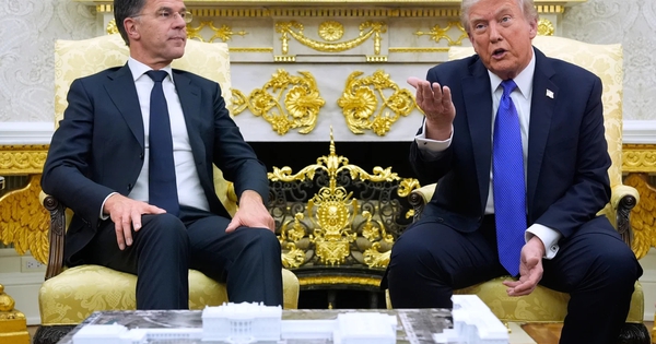 Đồng minh cạn tình