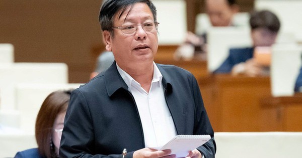 Không uỷ quyền ký giấy chứng tử, ai ký cấp cho người dân khi Chủ tịch xã đi công tác?