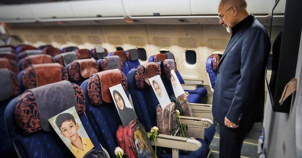 Hàng ghế đặc biệt trên chuyến bay chở phái đoàn Iran đến Pakistan