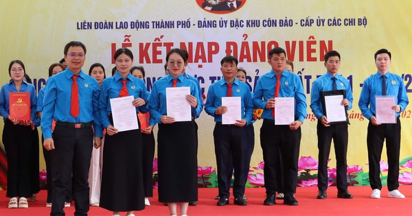 XÂY DỰNG ĐẢNG: Nhiều giải pháp tạo nguồn cho Đảng