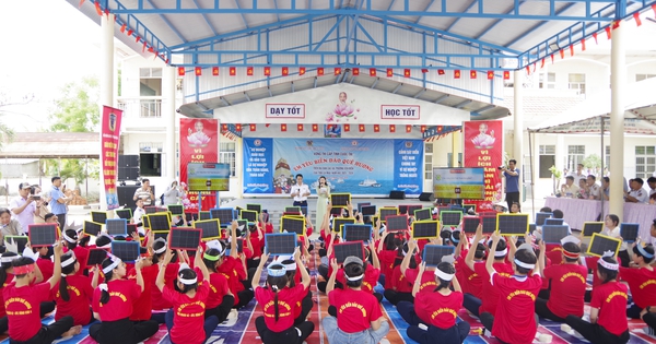 Vun đắp tình yêu biển đảo quê hương