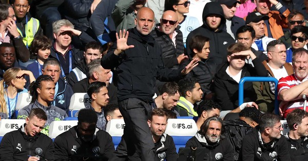 “Kịch bản điên rồ” chờ Man City và Arsenal ở Ngoại hạng Anh