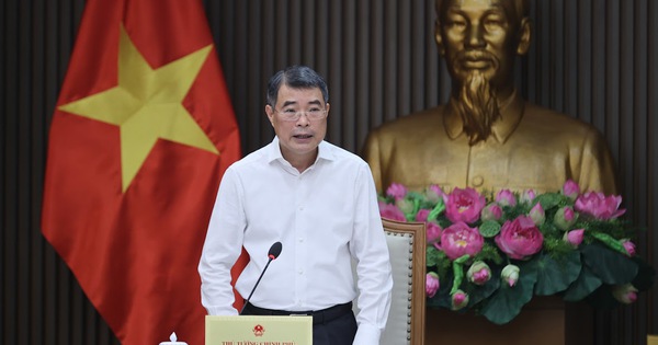 Thủ tướng Lê Minh Hưng: Trình phương án cắt giảm điều kiện kinh doanh trước ngày 20-4