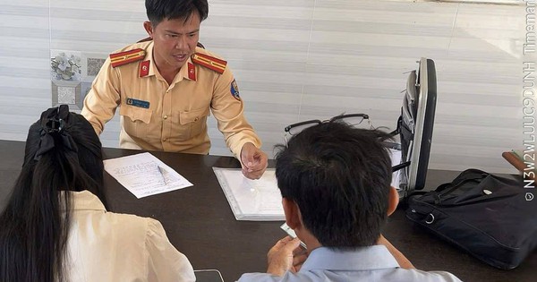 Xử phạt cô gái có hành vi nguy hiểm tại nút giao đường sắt