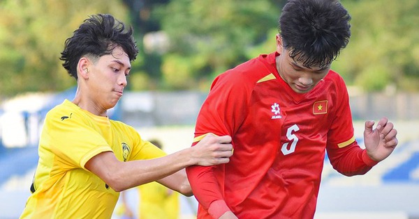 Clip: Xem U17 Việt Nam xé lưới Malaysia trắng 4 bàn
