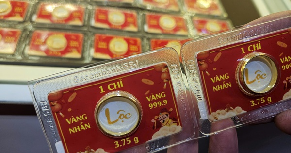 Giá vàng hôm nay 13-4: Vừa mở cửa đã giảm rất nhanh