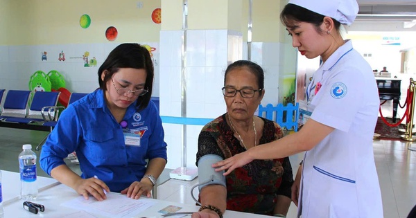 Hơn 100 bệnh viện tại TPHCM sẽ khám miễn phí cho người dân trên địa bàn