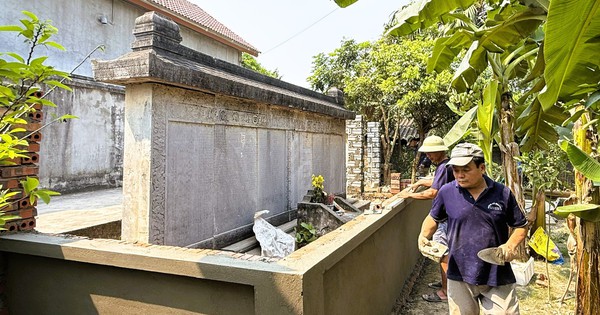 Tin mới về tấm bia cổ hơn 300 năm ở Thanh Hóa thành tường rào nhà dân