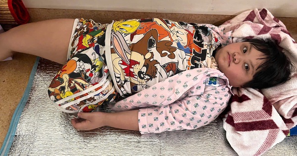 Một bên chân đã mất, hãy giữ em lại với cuộc đời!