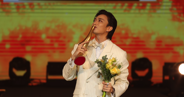 SOOBIN Hoàng Sơn thắng lớn tại giải Cống hiến