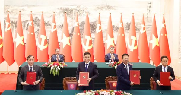 Lễ ký kết các văn kiện hợp tác tiêu biểu giữa Việt Nam - Trung Quốc