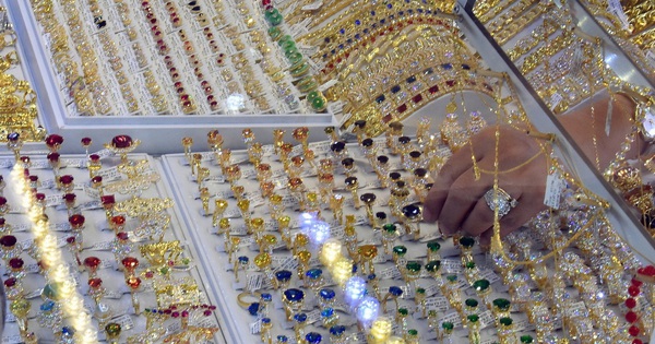 Giá vàng hôm nay, 16-4: Đảo chiều sụt giảm sau chuỗi tăng nóng