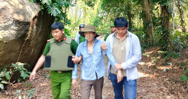 Sau gây án, người đàn ông 59 tuổi dùng rựa cố thủ