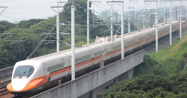 ĐƯỜNG SẮT TỐC ĐỘ CAO: PHÉP THỬ NĂNG LỰC QUỐC GIA: Khoảng cách được "vẽ lại"