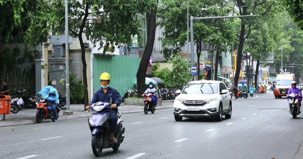 Dự báo thời tiết hôm nay, 17-4: TPHCM và Nam Bộ thu hẹp nắng nóng, có mưa