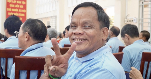 Hình ảnh đầy xúc động của người khuyết tật trong ngày đặc biệt