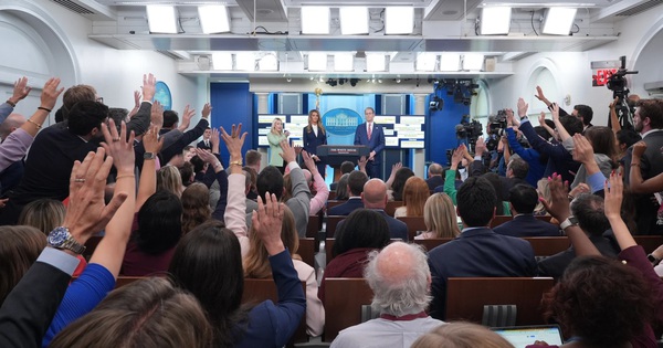 Mỹ chuyển hướng chiến lược đối với Iran