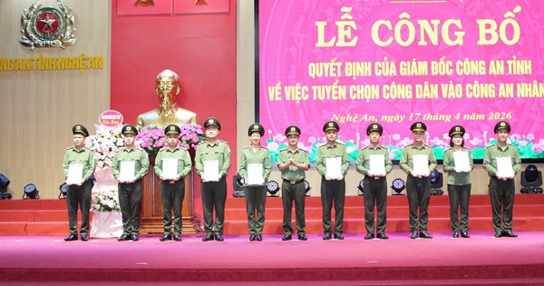 30 nhân viên an ninh hàng không được tuyển vào Công an nhân dân