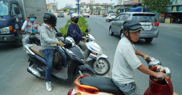 Cận cảnh giao thông hỗn loạn tại trạm thu phí Lái Thiêu, TPHCM