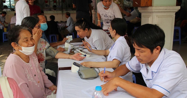 TPHCM ra quân khám sức khỏe quy mô lớn cho người dân