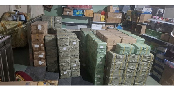 Đột kích kho mỹ phẩm ở TP HCM, phát hiện hàng ngàn chai “3 không”