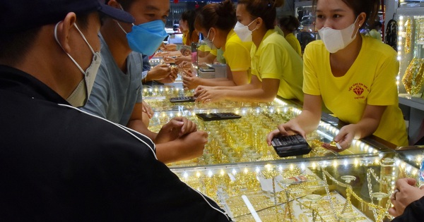 Giá vàng hôm nay, 18-4: Bật tăng trở lại