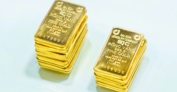 Tối 17-4, giá vàng, bạc tăng vọt sau thông tin mở lại eo biển Hormuz