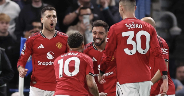 Đánh bại Chelsea ở London, Man United cầm chắc suất dự Champions League