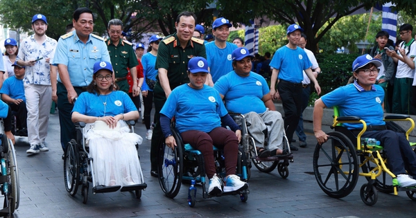 "Kết nối yêu thương" nhân Ngày Người khuyết tật Việt Nam
