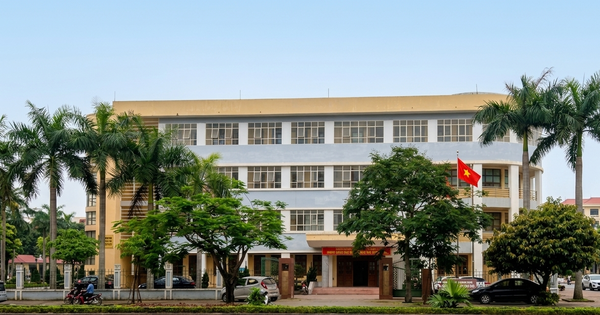 Giáo viên hợp đồng lo hẹp cửa vào biên chế vì cách tính “12 tháng tập sự”