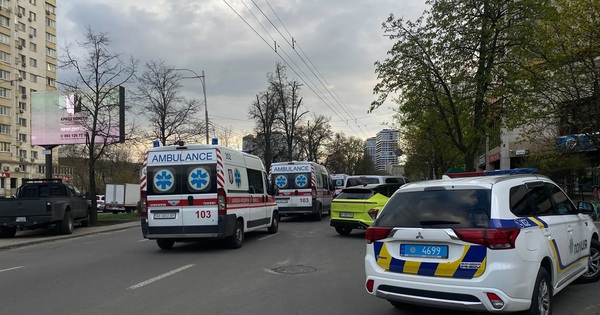 Xả súng ở thủ đô Ukraine, 15 người thương vong