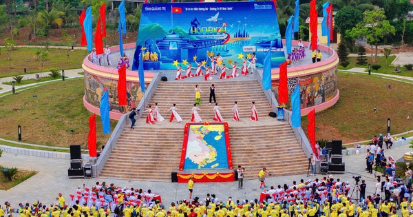 Sôi nổi ngày hội đạp xe vì hoà bình tại Quảng Trị