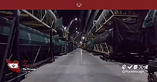 VIDEO: Iran công bố căn cứ ngầm, chứa đầy tên lửa, bệ phóng