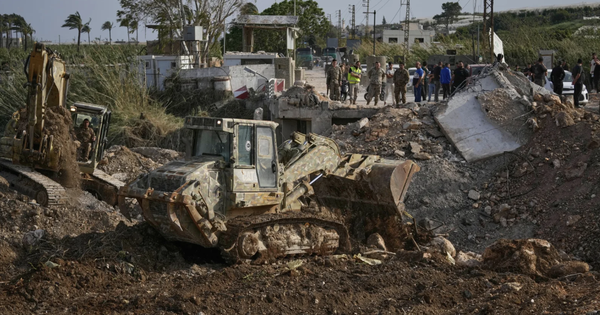 Chiến sự Trung Đông ngày 19-4: Mỹ phá mìn ở Hormuz, Iran bắt hàng chục gián điệp