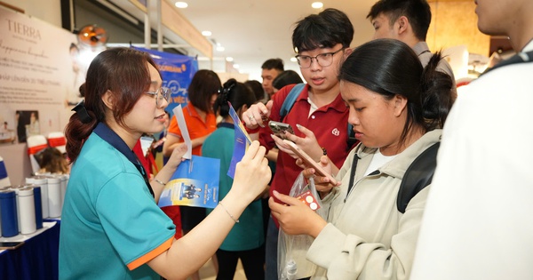 PGS-TS Bùi Quang Hùng: Giáo dục không thể phát triển một mình