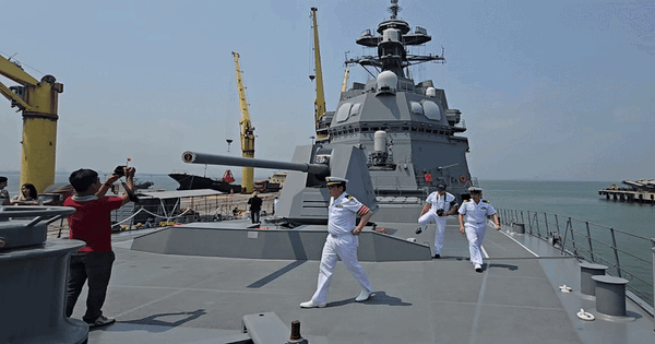 CLIP: Cận cảnh tàu hộ vệ Asahi Nhật Bản với khí tài hiện đại thăm Đà Nẵng