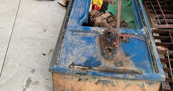 Xử lý người đàn ông ở TPHCM do bắt cá kiểu tận diệt