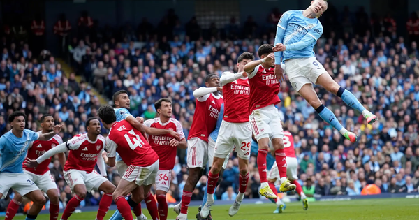 Cơ hội vô địch của Arsenal bị đe dọa