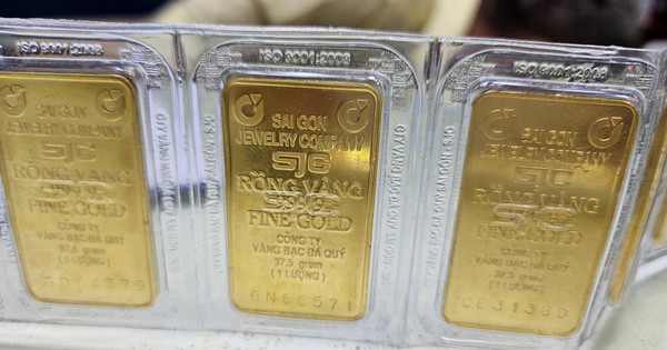 Tối 20-4, giá vàng "quay xe" tăng nhanh