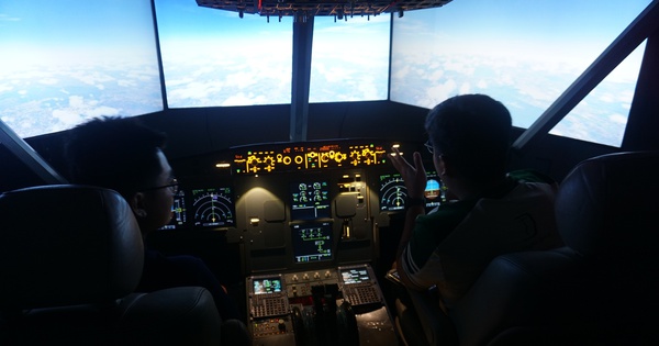 Ngồi cà phê, thử cảm giác điều khiển Airbus A320 như phi công thật