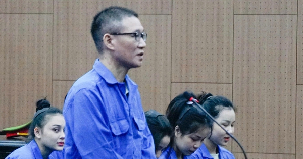 Cựu Phó chủ tịch phường "xào ke" xuyên đêm cùng 2 nữ nhân viên lĩnh án