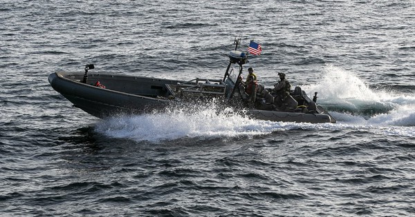 Sắp hết hạn ngừng bắn, ông Donald Trump nói Mỹ "đang hủy diệt Iran hoàn toàn"