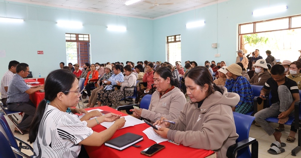 Vụ "Băn khoăn chi tiền hỗ trợ" ở Khánh Hòa: 183 hộ còn lại được mời đi nhận tiền