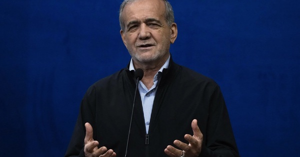 Hậu trường quyền lực Iran: Sự trỗi dậy thầm lặng của IRGC?