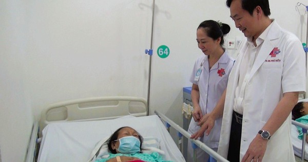 Cụ bà 82 tuổi nguy kịch vì xuất huyết ruột non hiếm gặp