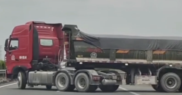 Tài xế xe ben bị phạt 35 triệu do quay đầu trên cao tốc TPHCM- Long Thành- Dầu Giây