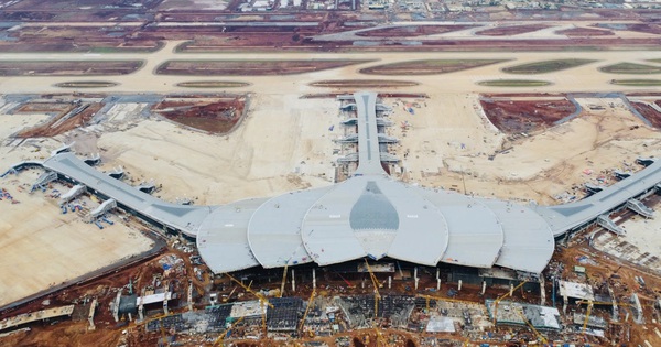 NÓI THẲNG: Chuyển 90% chuyến bay quốc tế ra Long Thành: Vội vàng!