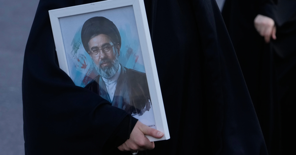 Điểm nóng xung đột ngày 24-4: Phép thử với cấu trúc quyền lực của Iran