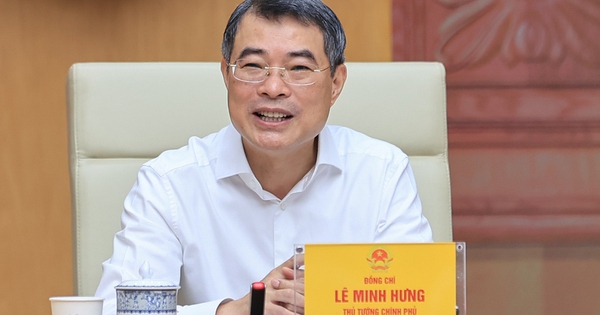 Thủ tướng yêu cầu tái cơ cấu hệ thống kinh doanh, phân phối xăng dầu