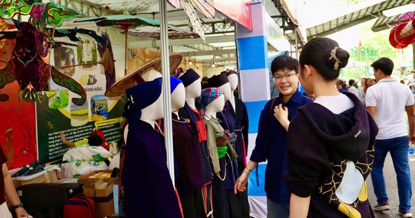 Khai mạc lễ hội “Bách Việt Thăng Hoa” tại Thảo Cầm Viên